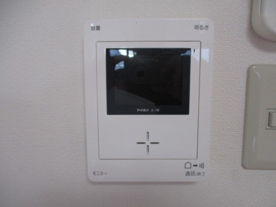 【セキュリティ】 | ＩＣＨＩＥＩ | モニター付きインターホンなので来客の時も安心ですね