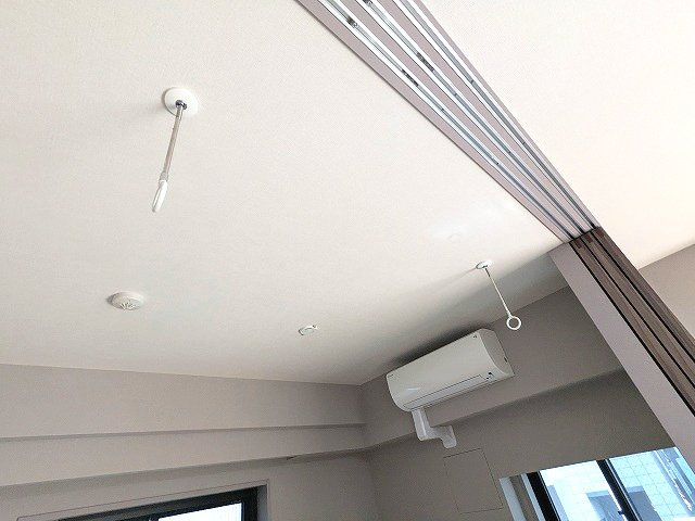 VIEQU BRIGHT Yushimaの設備|4.5帖洋室の取り外し可能な室内物干し設備