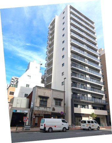 VIEQU BRIGHT Yushimaの外観|2件隣が駅入り口です