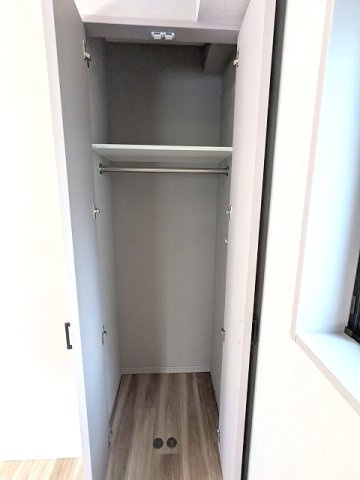 VIEQU BRIGHT Yushimaの設備|4.5帖洋室のクローゼット