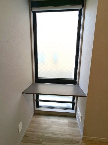 VIEQU BRIGHT Yushimaの設備|6.8帖洋室のデスク