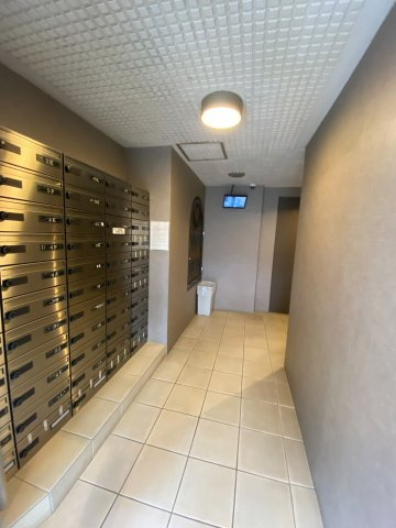 レガーレ大正のエントランス