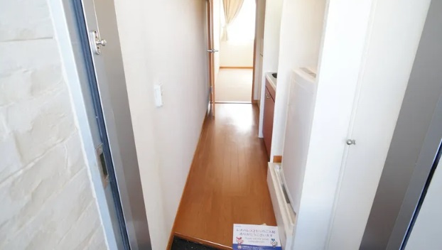 レオパレス外環富田林の玄関