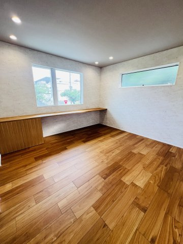 HILLSIDE CANVAS｜暮らしを描く、逗子の高台の洋室