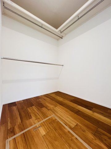 HILLSIDE CANVAS｜暮らしを描く、逗子の高台の洋室