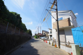 【前面道路含む現地写真】