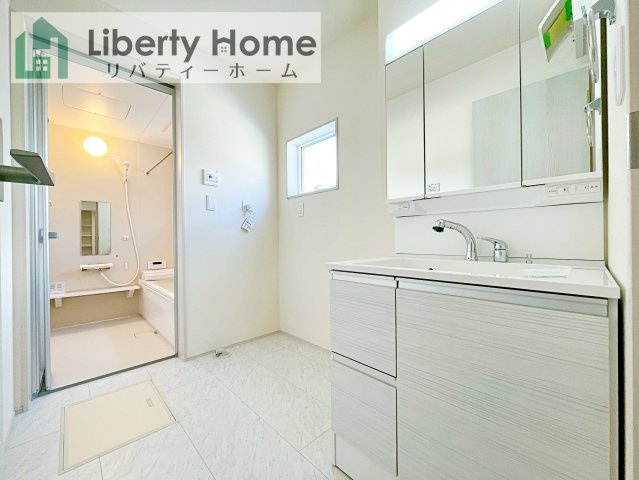 水戸市見川12期　新築戸建　5号棟の独立洗面台