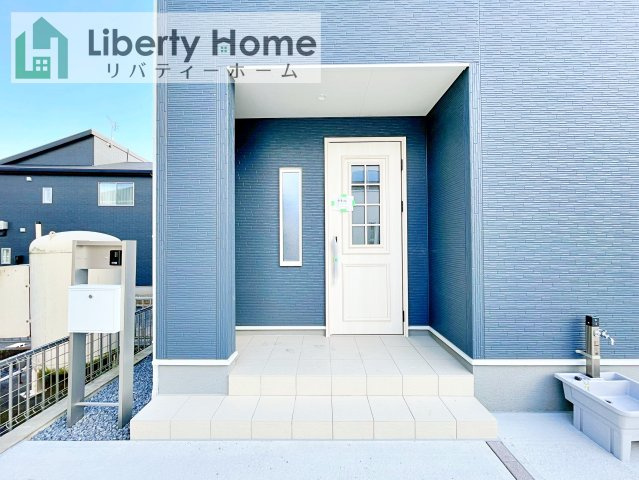 水戸市見川12期　新築戸建　5号棟の玄関