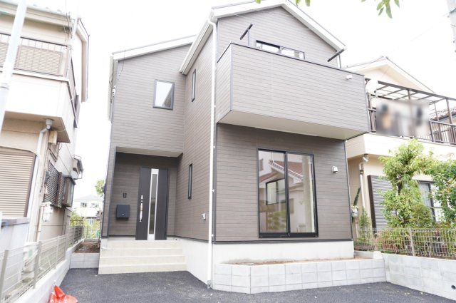 草加市新里町 新築分譲住宅の外観