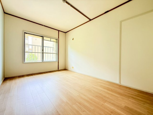 明石貴崎鉄筋住宅10号棟の内装