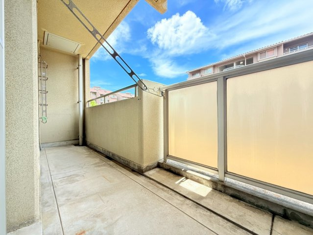 明石貴崎鉄筋住宅5号棟のバルコニー