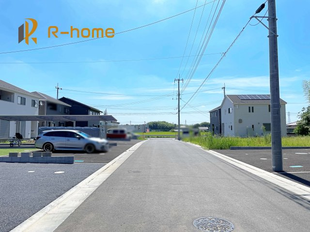 水戸市河和田町第3　新築戸建て　27号棟の前面道路含む現地写真|周辺環境も併せて案内致します♪
閑静な住宅地で笑顔あふれる新生活！
ぜひ現地へお越しください♪
