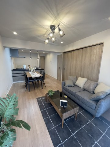 【居間・リビング】伏見日光ハイツ２号棟 