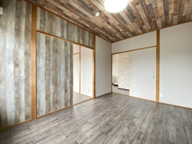 藤原マンションの洋室