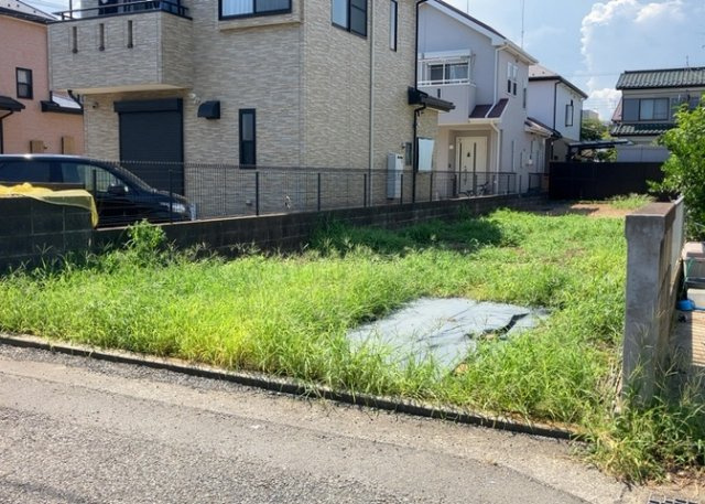 【外観】 | 家を建てる前提で土地を探している場合、地盤の丈夫さは譲れない条件の一つです。地盤が脆弱だと追加工事が必要となります。また、過去に地盤沈下や液状化現象を起こした土地は、できるだけ避けた方がいいでしょう。