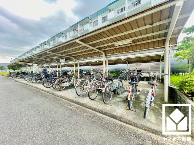 石原団地の駐輪場