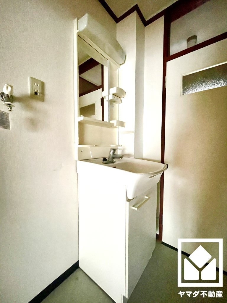 石原団地の独立洗面台