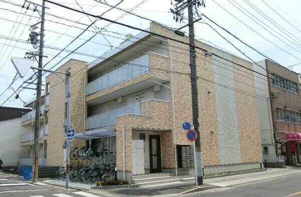 リブリ・アルバ中村公園