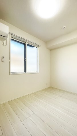 サンセール問屋町Ⅱの居間・リビング