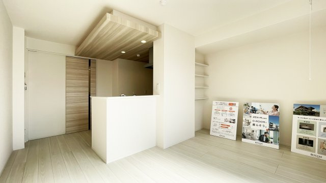 サンセール問屋町Ⅱの居間・リビング