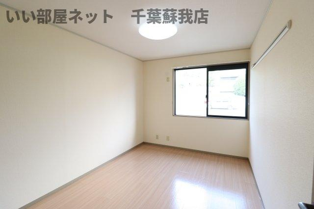 フローラ　春の洋室|個人の部屋や寝室として使える洋室です