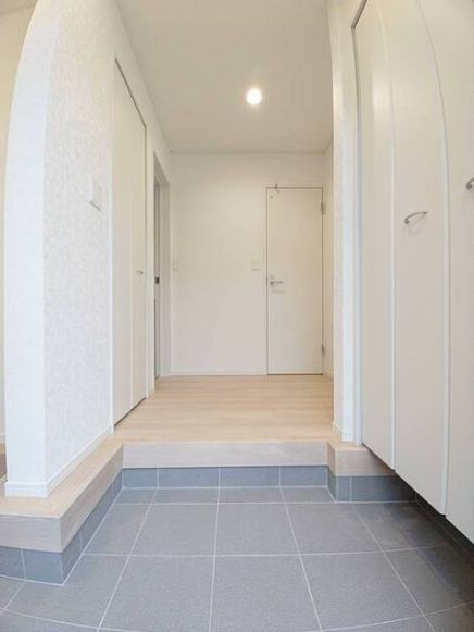 仲介手数料無料CRADLE GARDEN 入間市高倉第20　全２棟の玄関