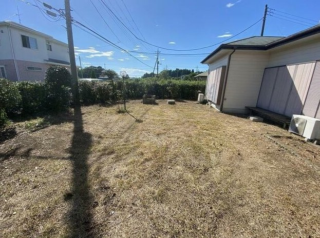 茂原市千町　平家中古戸建の庭|敷地約117坪　家庭菜園・ドックラン・バーベキュー可能です。閑静な分譲地内 ２LDK平家角地