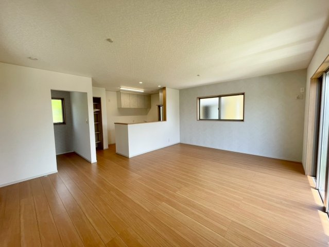 【居間・リビング】 | 安中市秋間みのりが丘22-P1