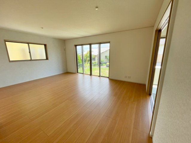 【居間・リビング】 | 安中市秋間みのりが丘22-P1