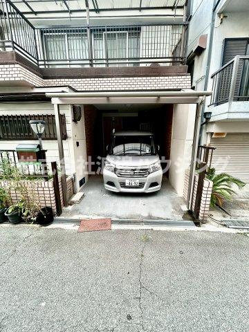 庄内幸町一戸建の駐車場