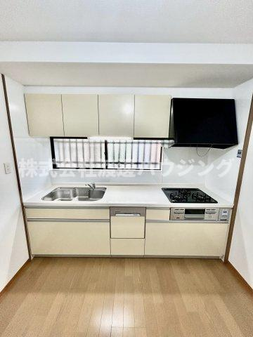 庄内幸町一戸建のキッチン