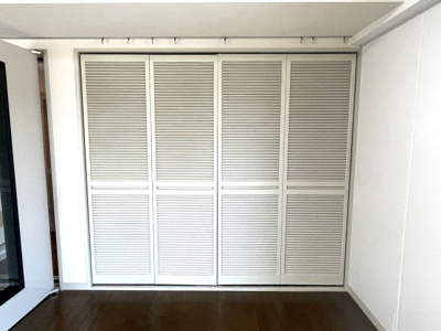 【居間・リビング】 | ＴＡＳＫ　ＩＮ　２ｂｅ１　 403 | ※写真は（２０１３．７）撮影分代用・準備中
南　TASKROOM　１６．５帖
★防音ルーム（ＴＡＳＫ　ＲＯＯＭ）