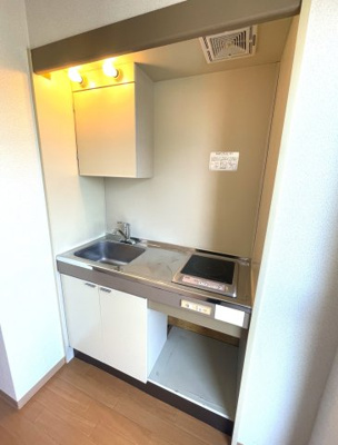 【居間・リビング】 | ＴＡＳＫ　ＩＮ　２ｂｅ１　 403 | 南　TASKROOM　１６．５帖
★防音ルーム（ＴＡＳＫ　ＲＯＯＭ）