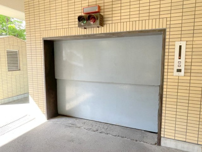 【バルコニー】 | ＴＡＳＫ　ＩＮ　２ｂｅ１　 403 | 約８．５帖の東向きルーフバルコニー♪