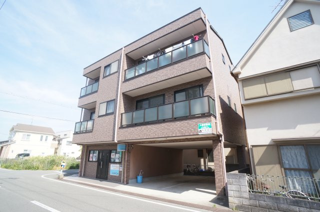 御園第六マンションの外観