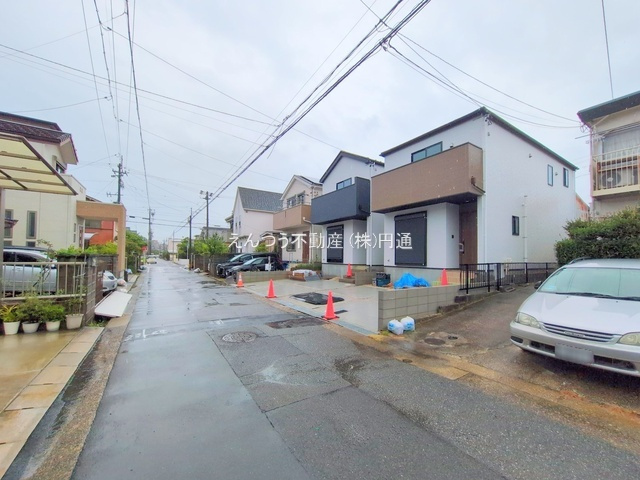 中根町4期の前面道路含む現地写真