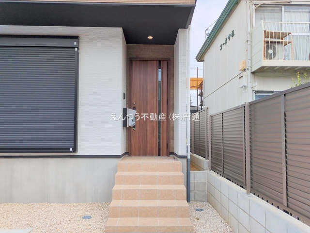 中根町4期の玄関