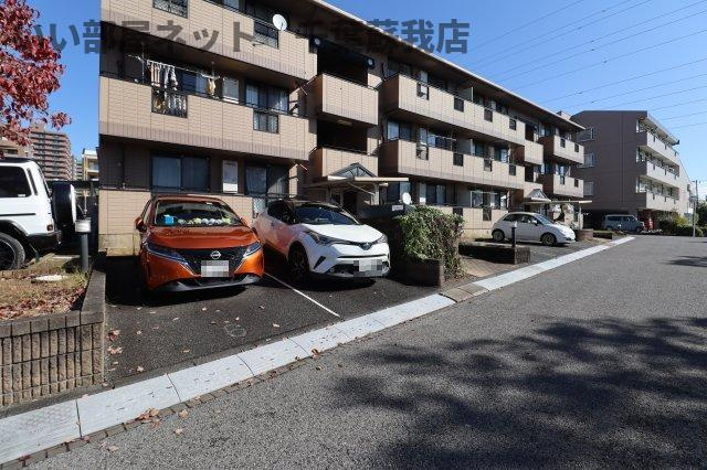 ファーストターフ鎌取　Ｃの駐車場