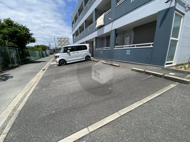 くすのき城OZの駐車場