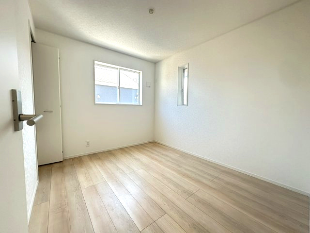 売新築戸建　静岡市葵区竜南３丁目の洋室