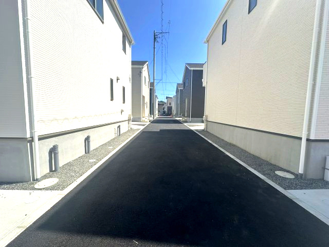 売新築戸建　静岡市葵区竜南３丁目の前面道路含む現地写真