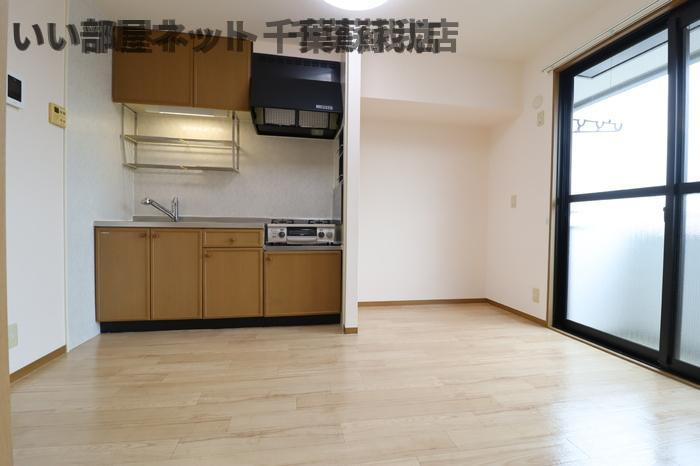 メイヒルズ　Ⅲの居間・リビング|ゆったりとしたリビングです