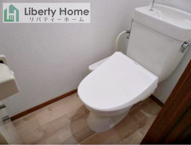 土浦市桜ケ丘町　中古戸建のトイレ