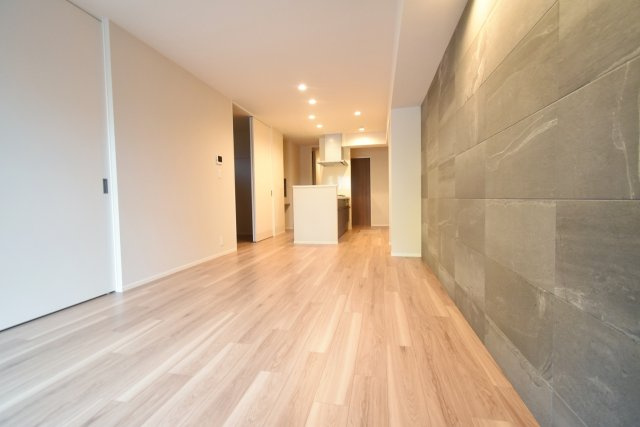 ヘーベルメゾン甲子園の居間・リビング