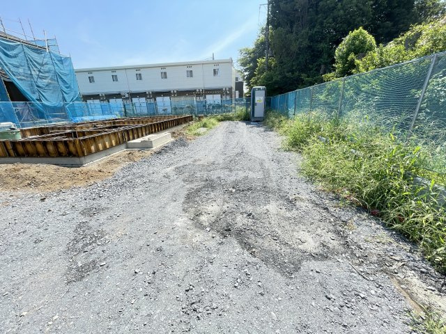 新築戸建・建売　太田市下田島町　全2区画の前面道路含む現地写真