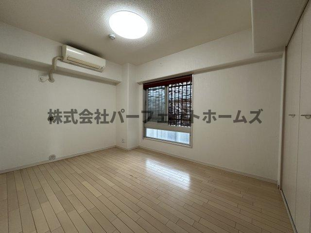 グランパティオ枚方の居間・リビング|こちらの居間で趣味の時間をお楽しみください