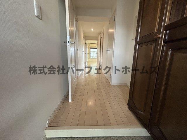 グランパティオ枚方の玄関|明るい玄関です