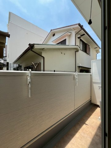 Luxe浜寺　B棟のバルコニー