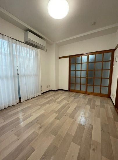 徳和ハイツの居間・リビング