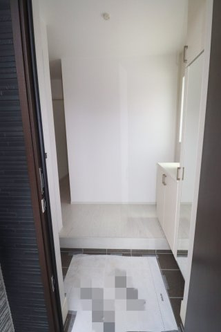 郡山市静町6期　　　  １号棟　　　大成小学校、郡山第７中学区　の玄関